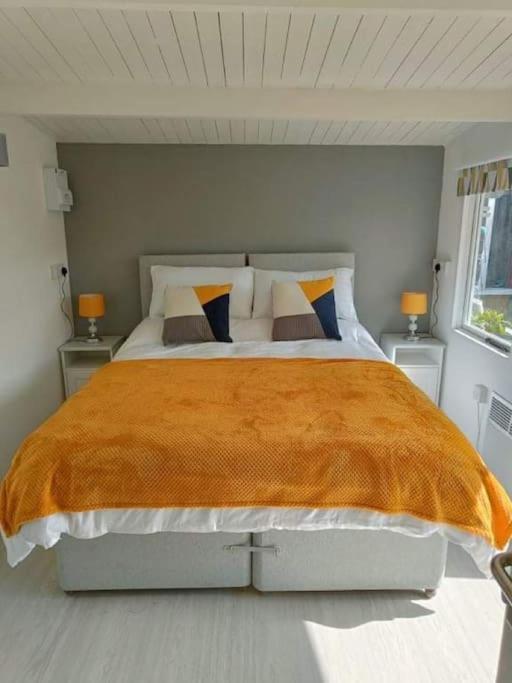 Private Lodge Close To Beaches And Goodwood Felpham Kültér fotó